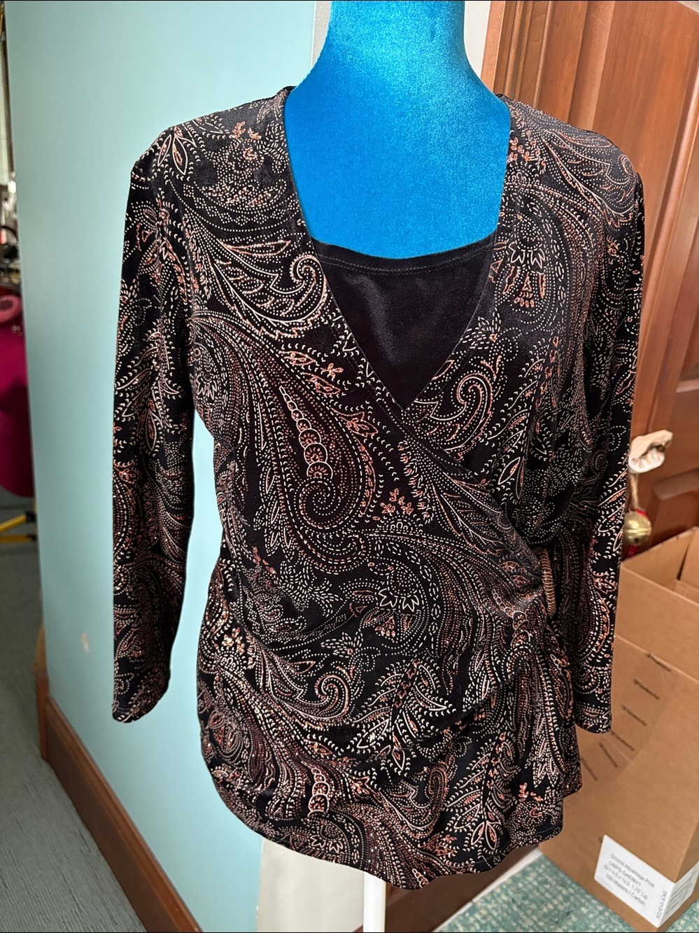 Notations Wrap Top 3/4 sleeve/scoopneck black velvet/sparkly rose gold trim NWOT